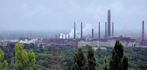 Промислові підприємства - найбільші забруднювачі довкілля.